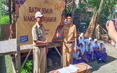 P5 SMP N 2 PEJAGOAN DI KAMPUNG BATIK